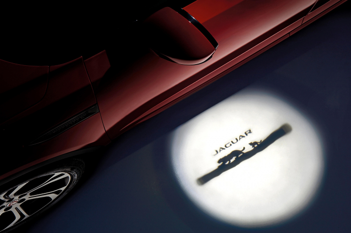 Jaguar E-Pace 2017   1