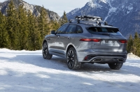 Jaguar F-Pace photo