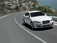 Jaguar XF 2012 photo