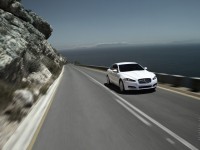 Jaguar XF 2012 photo